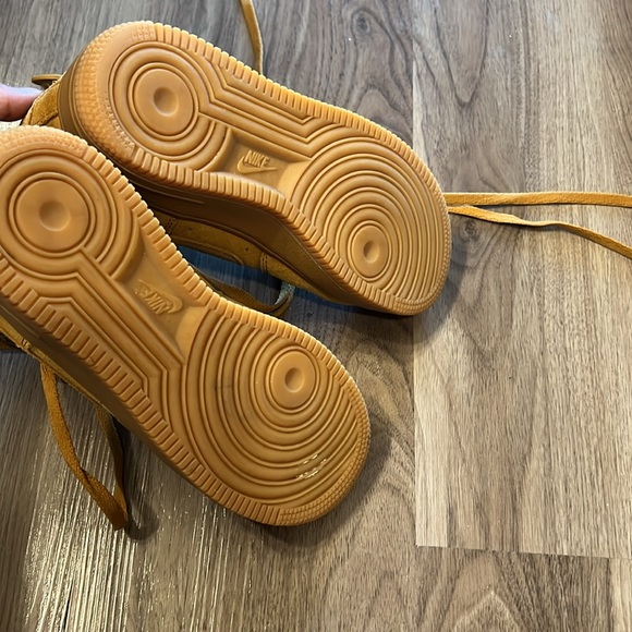 Air Force 1 high LV8 Wheat - Picture 5 of 10